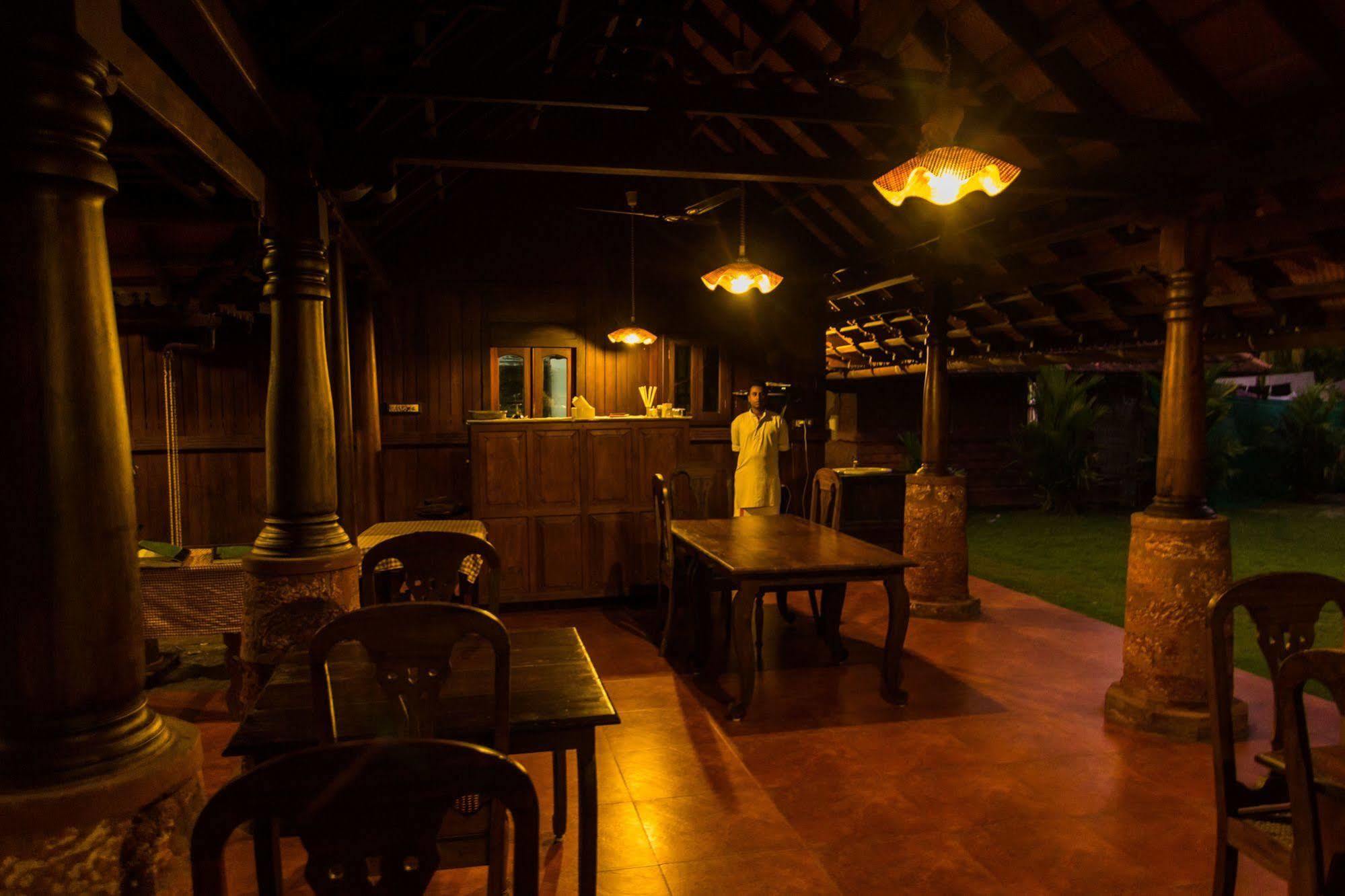Kondai Lip Backwater Heritage Resort Kochi Exterior foto